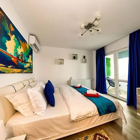 Bright Matei Voievod Apartment
