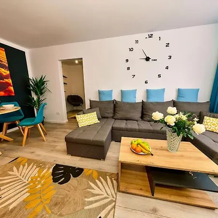 Bright Matei Voievod Apartment *